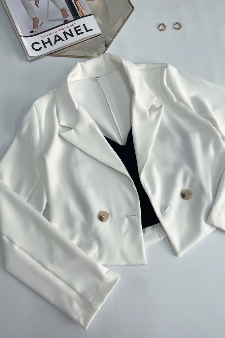 Chaqueta Corta Crep de Hesed en Chaquetas para argentina