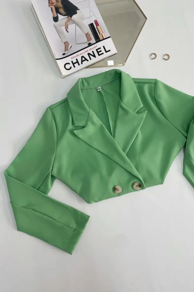 Chaqueta Corta Crep de Hesed en Chaquetas para argentina