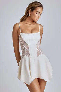 Mini vestido encaje pañuelo marfil de Oh Polly en Vestidos para argentina