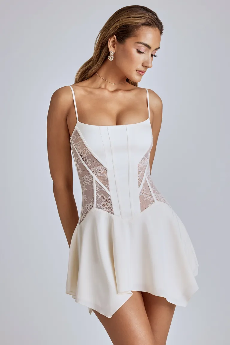 Mini vestido encaje pañuelo marfil de Oh Polly en Vestidos para argentina