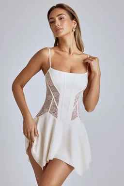 Mini vestido encaje pañuelo marfil de Oh Polly en Vestidos para argentina