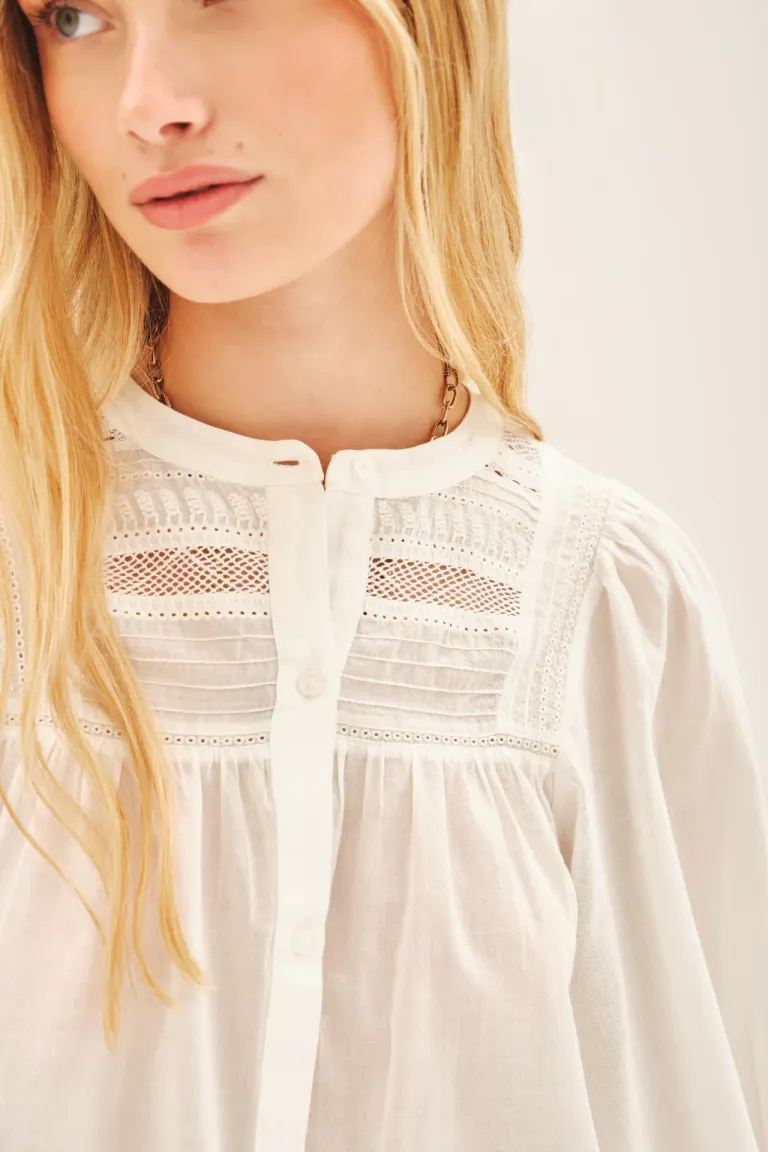 Camisa de algodón con detalles de puntillas y frunces en los hombros de Rapsodia en Camisas para argentina
