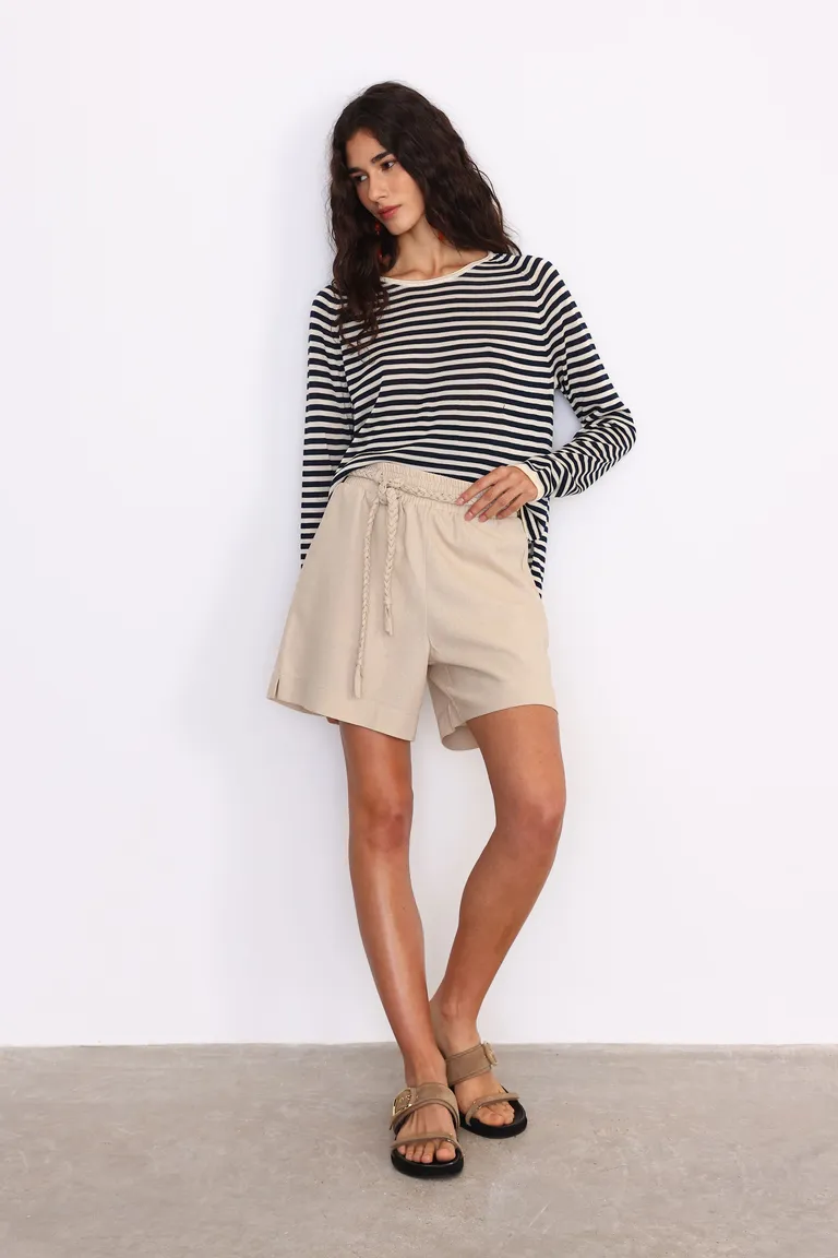 Shorts de lino blend con cintura elástica y detalles trenzados de Yagmour en Shorts para argentina