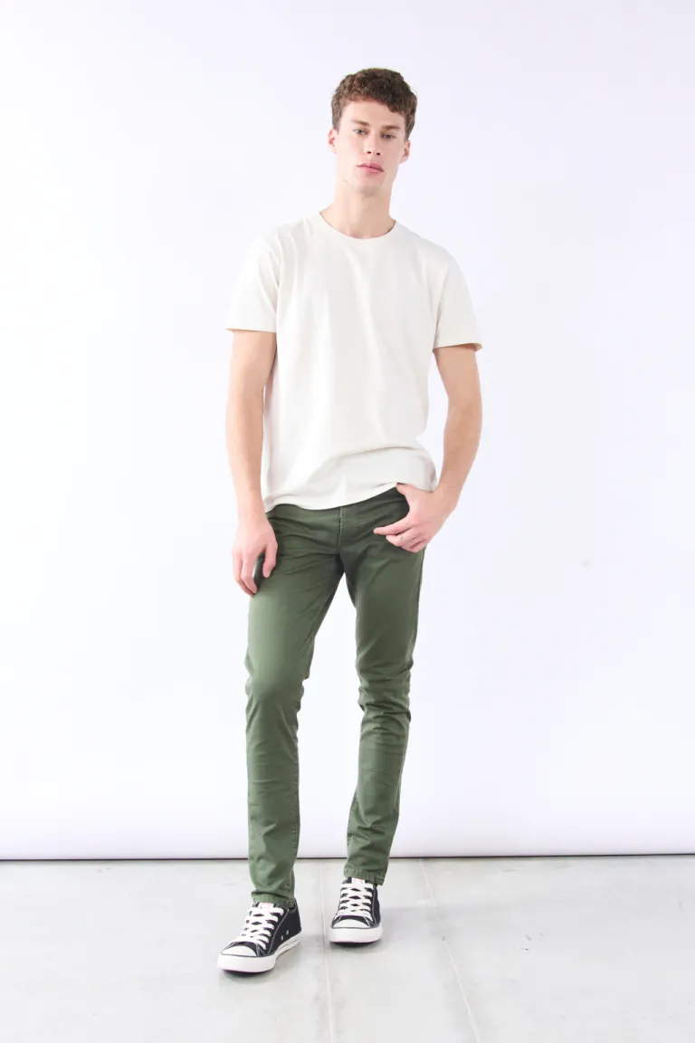 Pantalón de gabardina verde con diseño estilo ramones de Bensimon en Pantalones para argentina