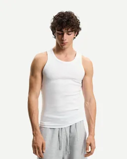 Remera musculosa rib de Bershka en Remeras y Polos para argentina