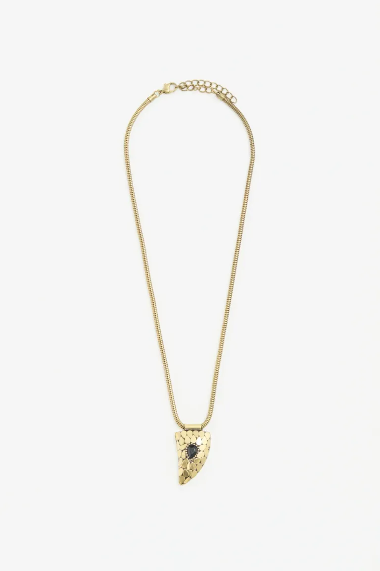 Collar de cadena dorada con dije de cuerno y piedra negra de Rapsodia en Bijouterie para argentina