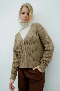 Saco hilo ancho con botones de Hesed en Buzos y Sweaters para argentina