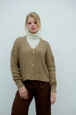 Saco hilo ancho con botones de Hesed en Buzos y Sweaters para argentina