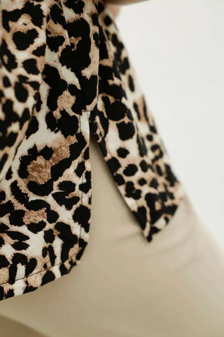 Blusa Escote V Estampada de Hesed en Blusas para argentina