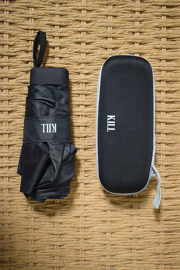 Paraguas plegable compacto con funda protectora para uso diario de Kill en Bufandas y Pañuelos para argentina