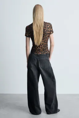 Remera leopardo fruncida de Mango en Remeras para argentina