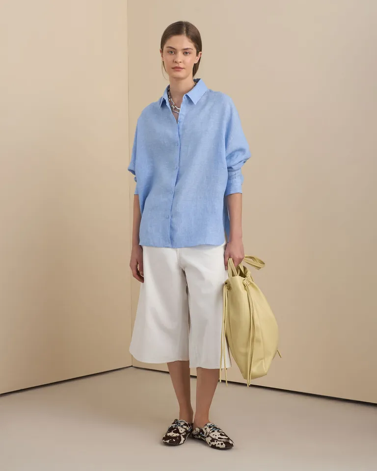 Bermudas de jean blancas con calce oversize y estructura firme de Prüne en Pantalones para argentina