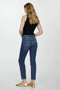 Jeans claudia slim cortos de Mango en Pantalones para argentina