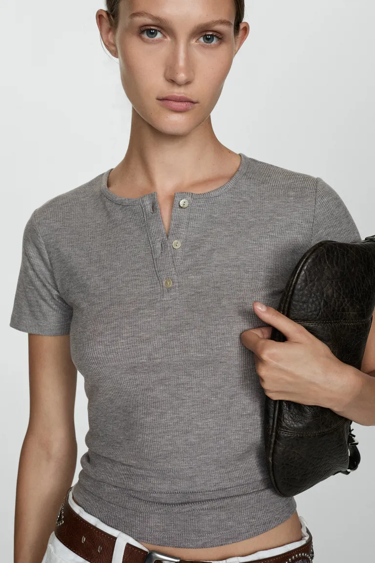 Remera lyocell botones de Mango en Remeras para argentina