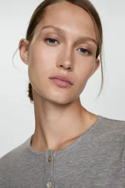 Remera lyocell botones de Mango en Remeras para argentina