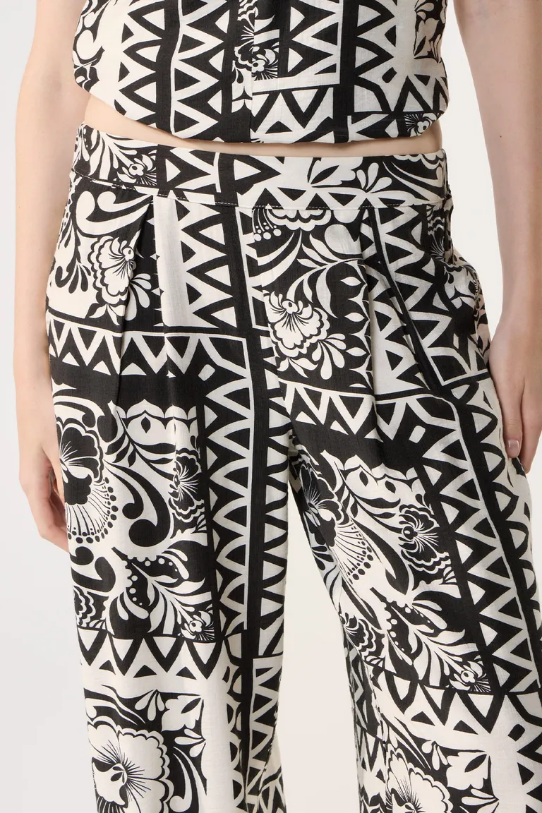 Pantalón palazzo de diseño geométrico estampado para mujer de Cuesta Blanca en Pantalones para argentina