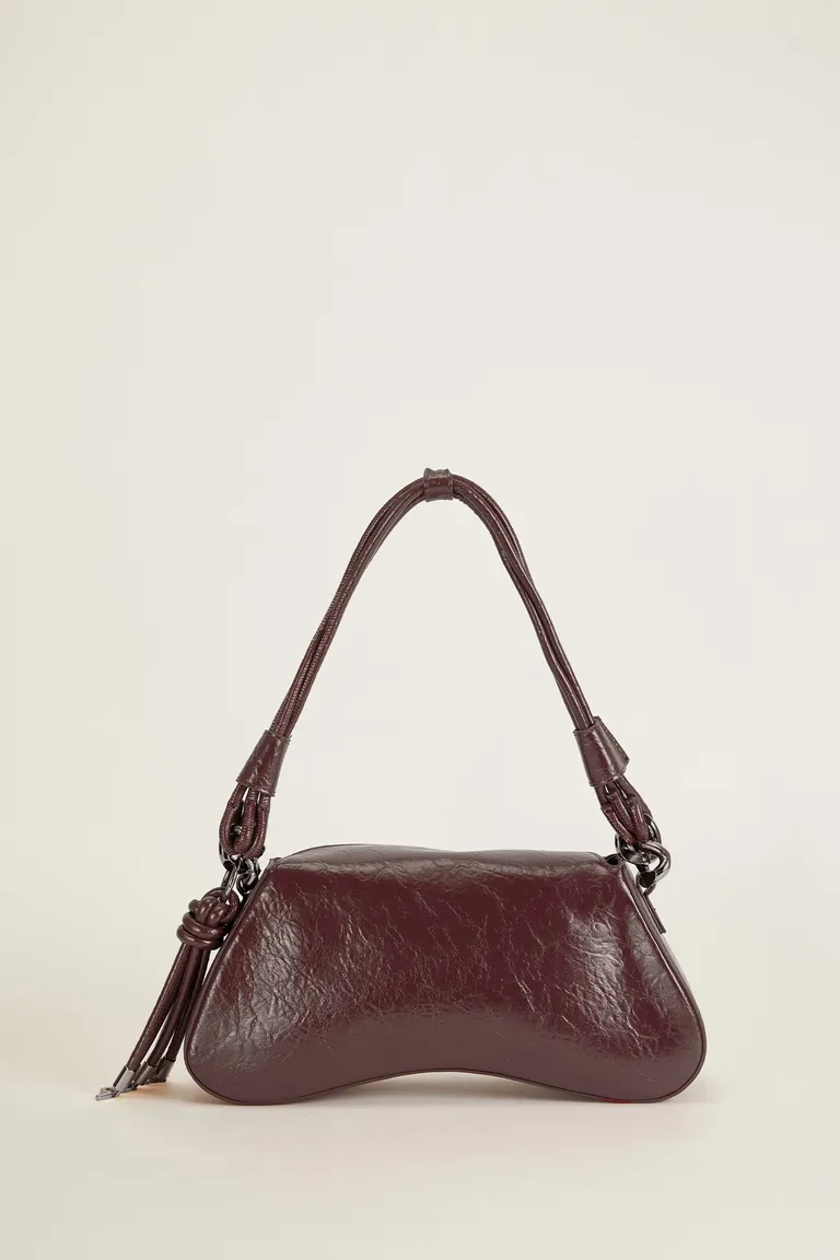 Cartera mediana de cuero ecológico con diseño distintivo y correa ajustable de Tucci en Bolsos y Carteras para argentina