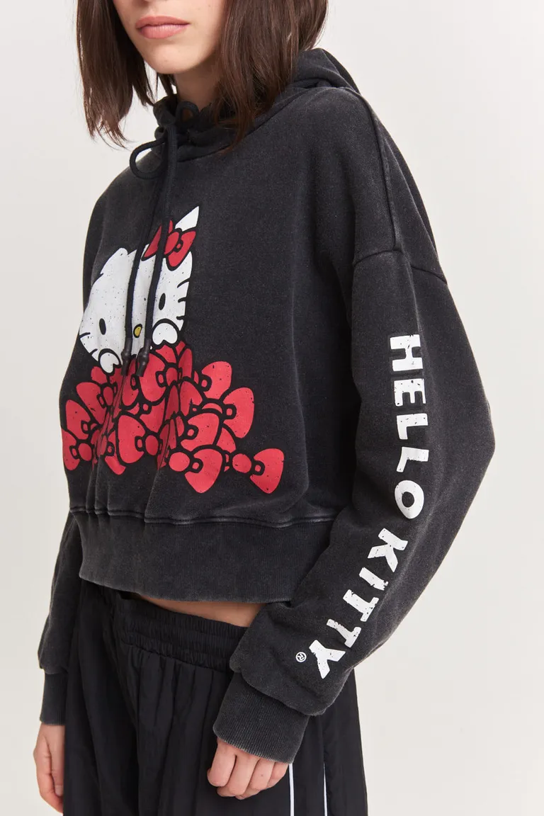 Canguro de estilo japonés con estampado de personaje de licencia para mujer de 47 Street en Buzos y Sweaters para argentina