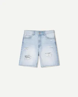 Bermuda denim con roturas de Bershka en Bermudas y Shorts para argentina