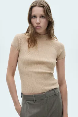 Remera canalé cuello perkins de Mango en Buzos y Sweaters para argentina