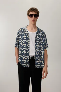 Camisa estilo resort estampada de Lefties en Camisas para argentina