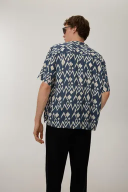 Camisa estilo resort estampada de Lefties en Camisas para argentina