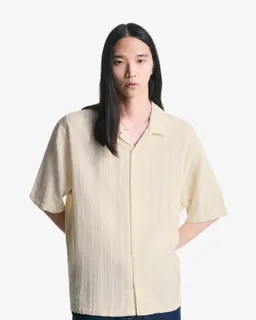 Camisa manga corta rústica de Bershka en Camisas para argentina
