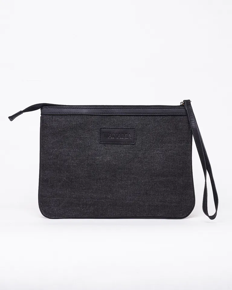 Sobre de mano con cierre superior y diseño central de ave bordada para mujer de Wanama en Bolsos y Carteras para argentina