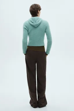 Sweater con capucha peludito de Mango en Buzos y Sweaters para argentina
