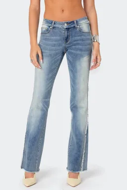 Jeans flare lavado costura deshilachada de Edikted en Pantalones para argentina