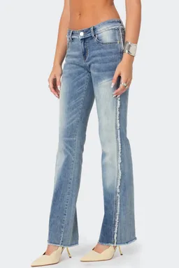 Jeans flare lavado costura deshilachada de Edikted en Pantalones para argentina