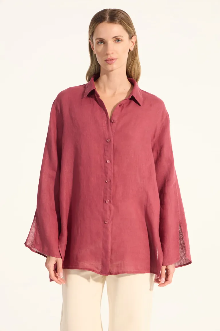 Camisa de lino de diseño amplio y moderno con mangas largas y aberturas de Portsaid en Camisas para argentina