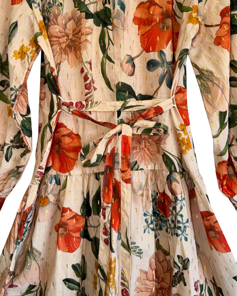 Vestido corto con estampado floral, cuello alto y falda con volado de Wanama en Vestidos para argentina