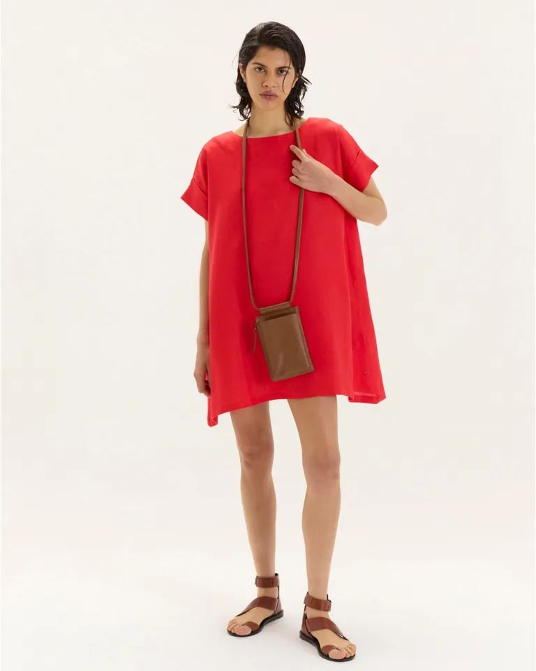 Vestido Natsuki corto - Silueta cuadrada y mangas caídas para un look relajado y elegante de Blue Sheep en Vestidos para argentina