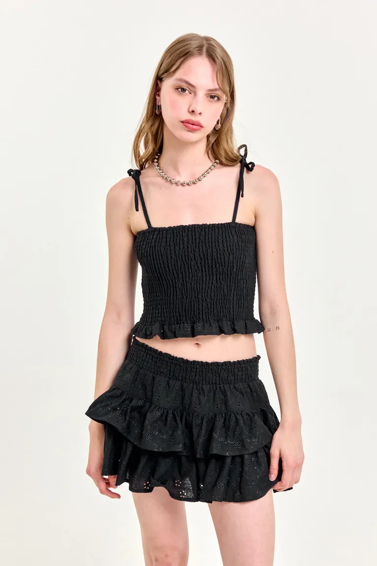 Top negro con volados y diseño de panel de abeja para mujer de 47 Street en Tops para argentina