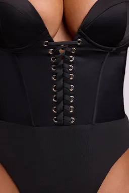 Body corset encaje satén de Oh Polly en Bodies para argentina