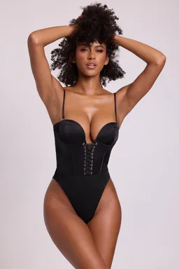 Body corset encaje satén de Oh Polly en Bodies para argentina