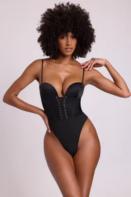 Body corset encaje satén de Oh Polly en Bodies para argentina