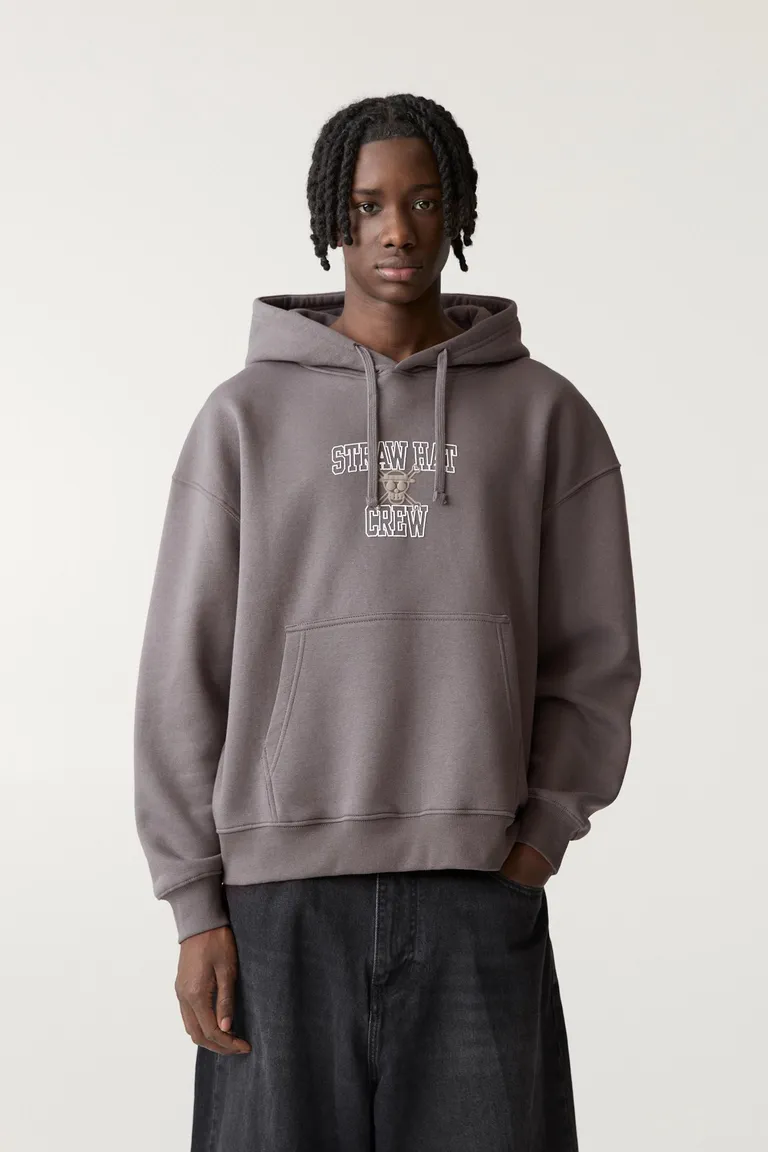 Sudadera capucha one piece de Pull&Bear en Buzos y Sweaters para argentina