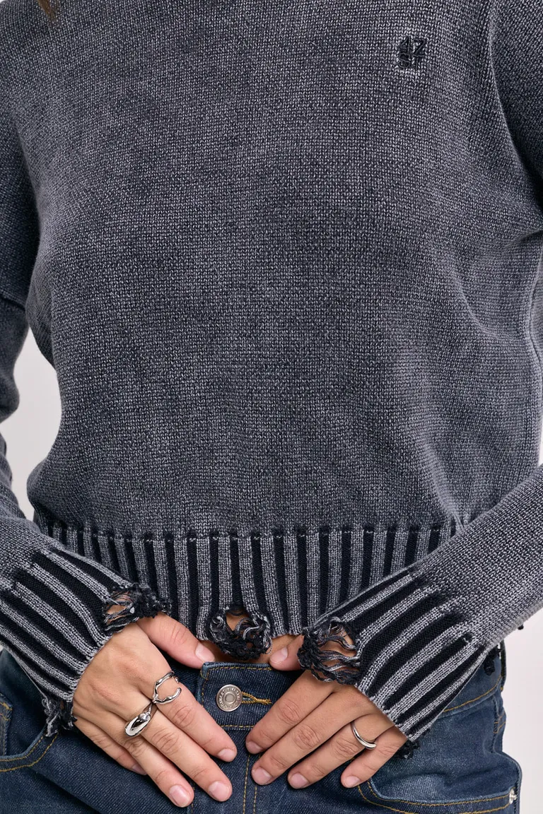 Sweater de calce holgado con cuello redondo y detalles desgarrados en puños y cintura de 47 Street en Buzos y Sweaters para argentina