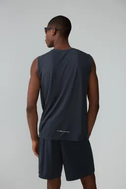 Remera deportiva sin mangas de Lefties en Remeras y Polos para argentina
