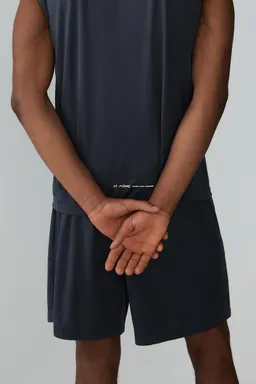 Remera deportiva sin mangas de Lefties en Remeras y Polos para argentina