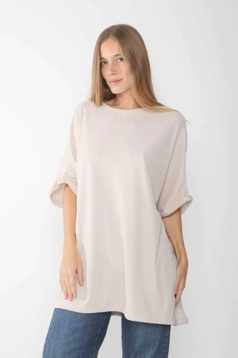 Remera de punto en tela waffle con cortes laterales y mangas abullonadas de Belle en Remeras para argentina