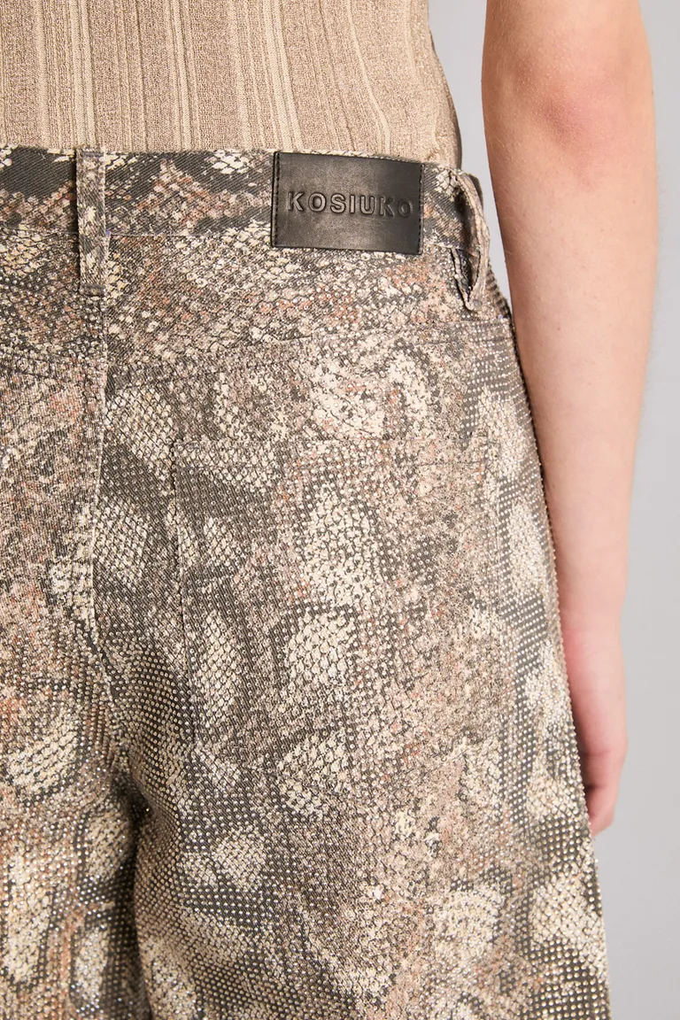 Shorts bermuda de corte holgado con estampa exclusive y detalles de cristales de Kosiuko en Shorts para argentina