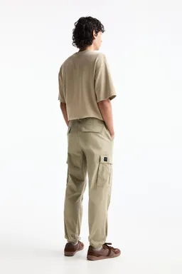 Jogger cargo de Pull&Bear en Pantalones para argentina