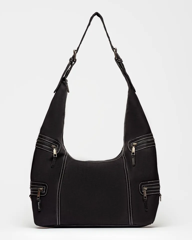 Bolso de nylon lavado de la línea Hamptons con detalles contrastantes y gran capacidad de Prüne en Bolsos y Carteras para argentina