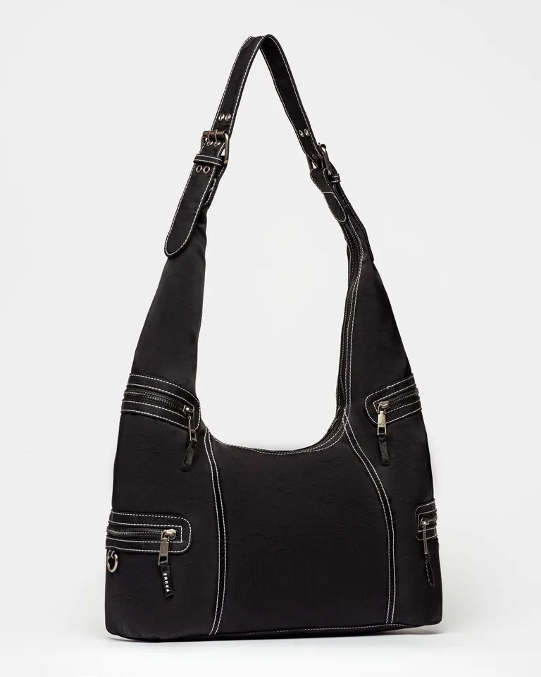 Bolso de nylon lavado de la línea Hamptons con detalles contrastantes y gran capacidad de Prüne en Bolsos y Carteras para argentina