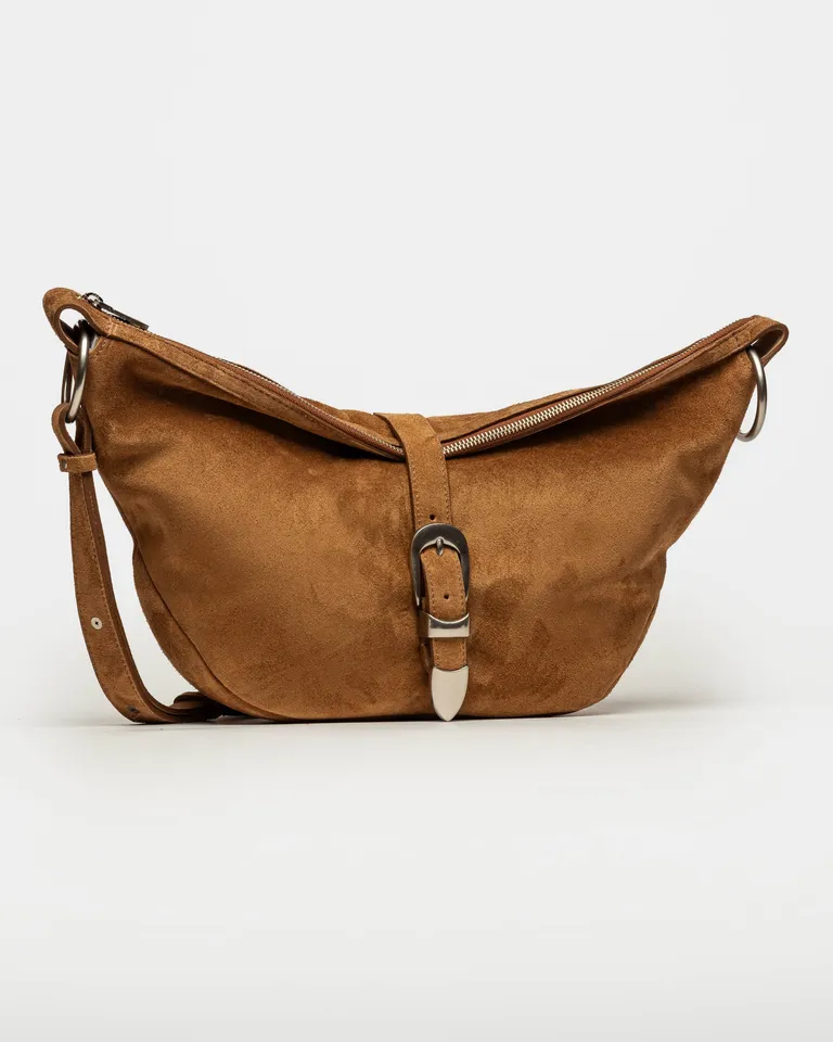 Bolso de gamuza marrón con hebilla central y amplio espacio interior de Prüne en Bolsos y Carteras para argentina