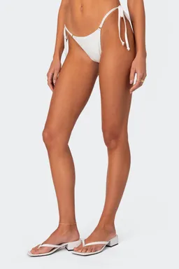 Bombacha fondo bikini con cordones de Edikted en Swimwear y Beachwear para argentina