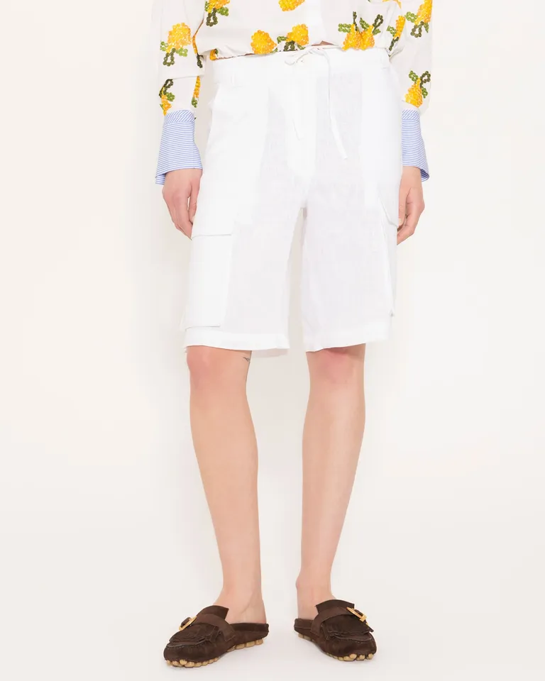 Shorts de lino de corte clásico con bolsillos para mujer de Jazmin Chebar en Shorts para argentina